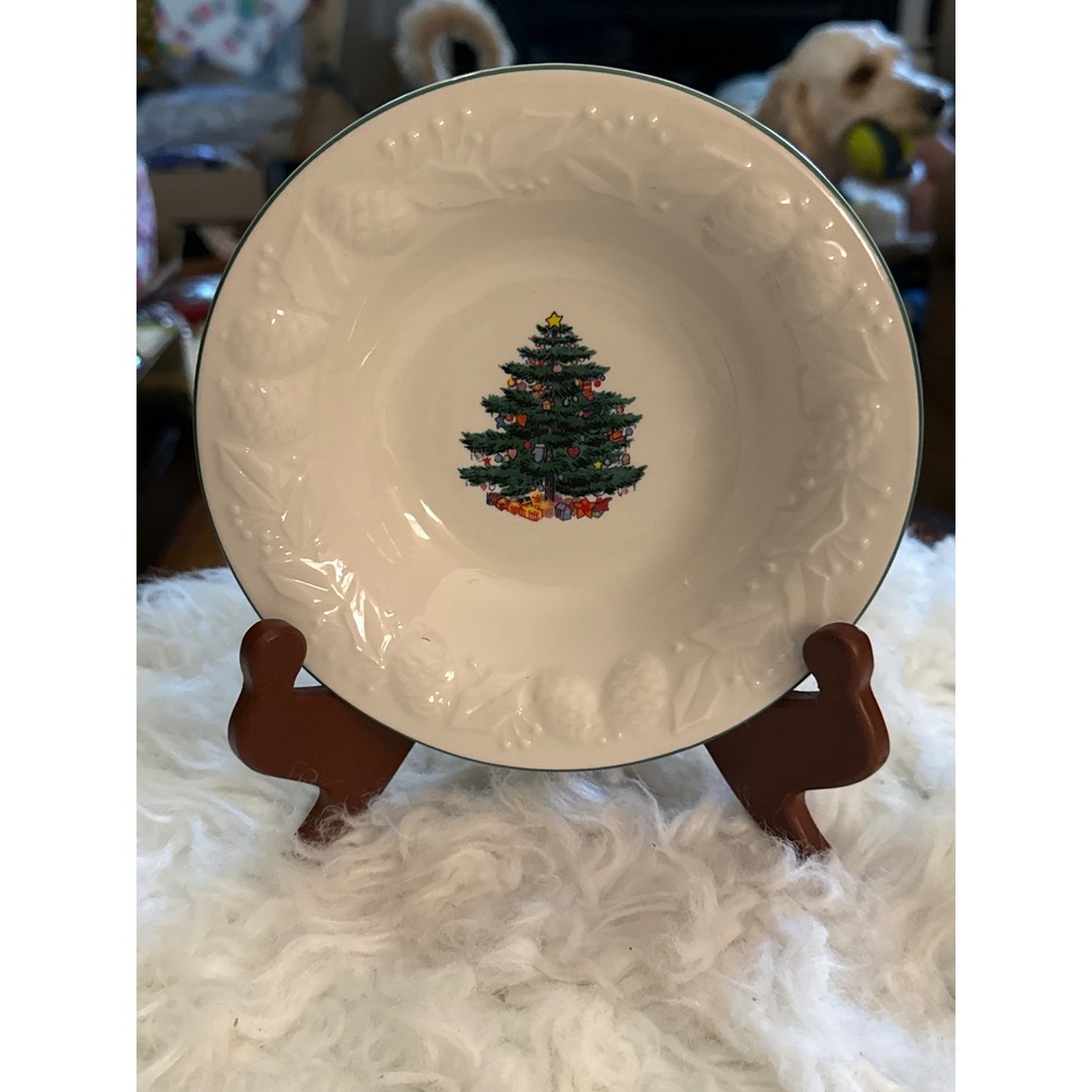 GTI Christmas Tree Rimmed Cereal Bowl Holly Berry Embossed 7.5 Inch White Green